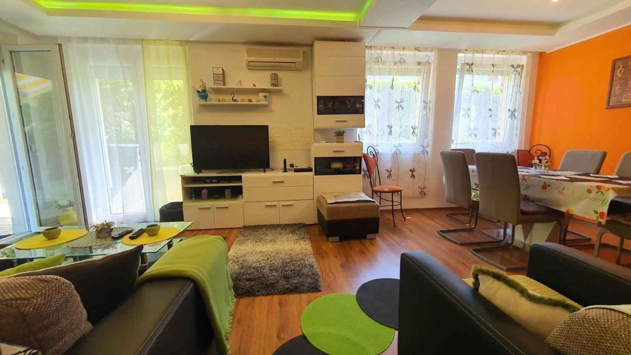 Zoeldlomb Apartman Siófok Esterno foto