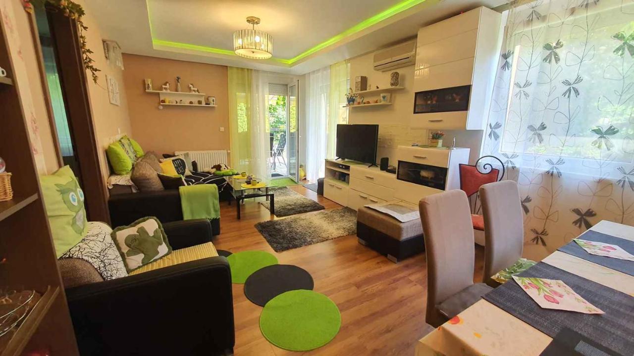 Zoeldlomb Apartman Siófok Esterno foto