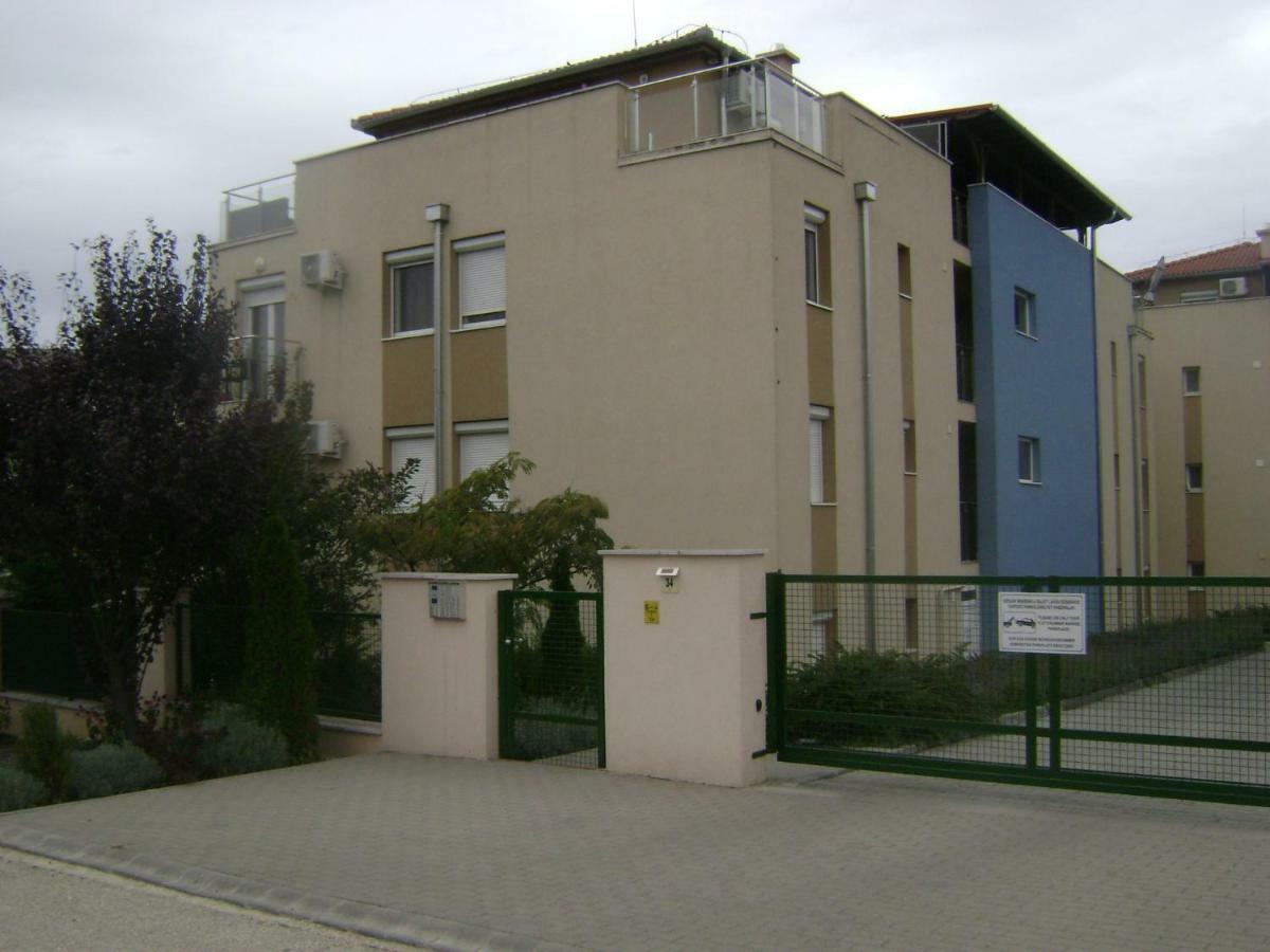 Zoeldlomb Apartman Siófok Esterno foto